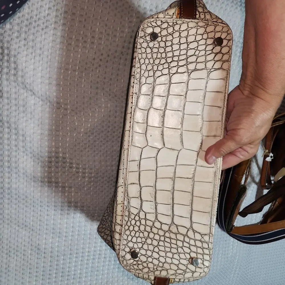 CLAUDIA FIRENZE EUC XL WHITE LEATHER TOTE BAG